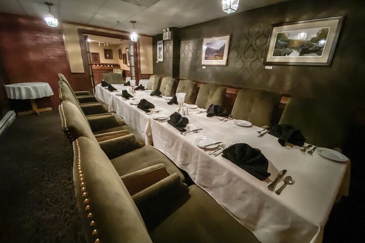 Dining 21 of 51