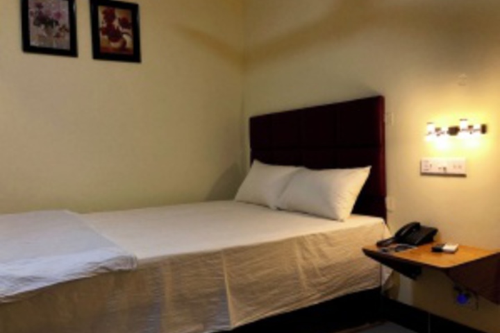 Room 140 of 228