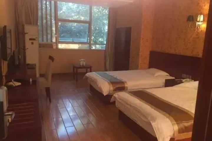 Room 2 of 11