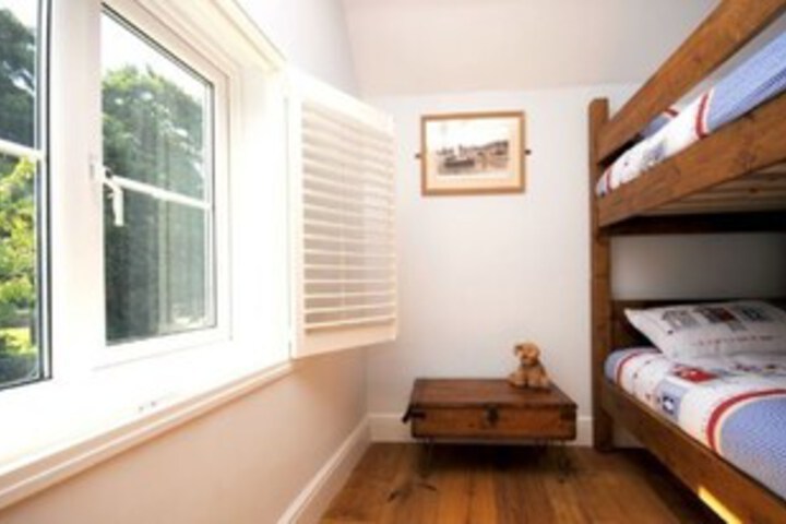 Room 27 of 31
