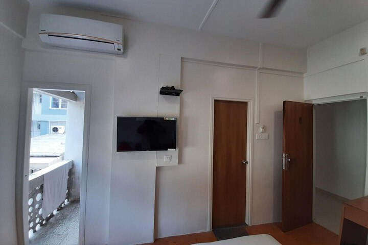 Room 13 of 48