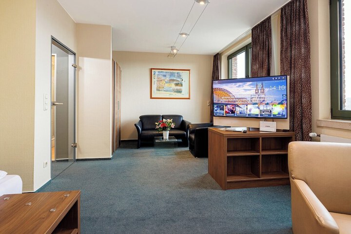 Room 15 of 87