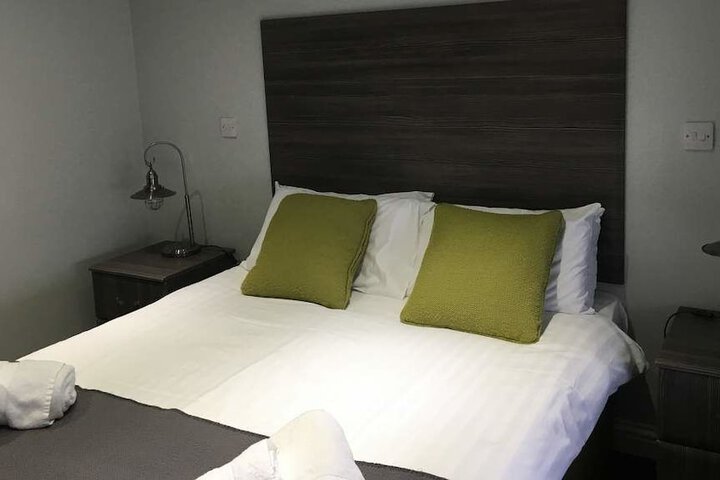 Room 3 of 17