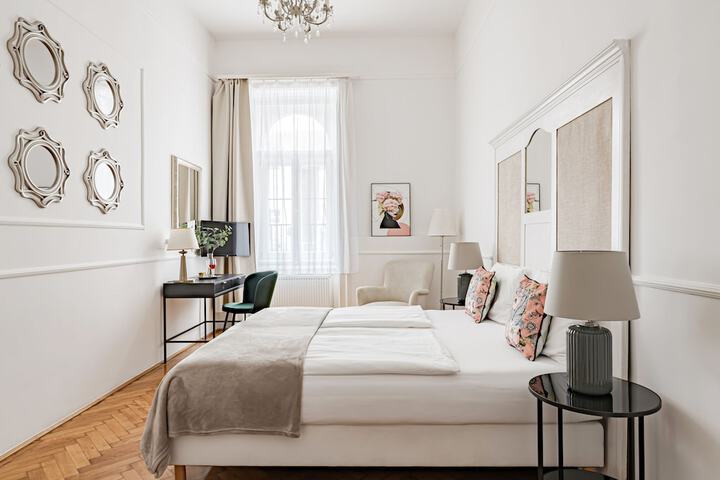 Room 20 of 68