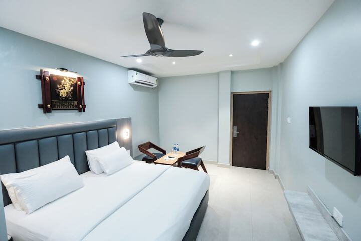 Room 38 of 53