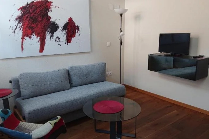 Room 2 of 11