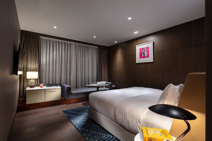 Room 21 of 49