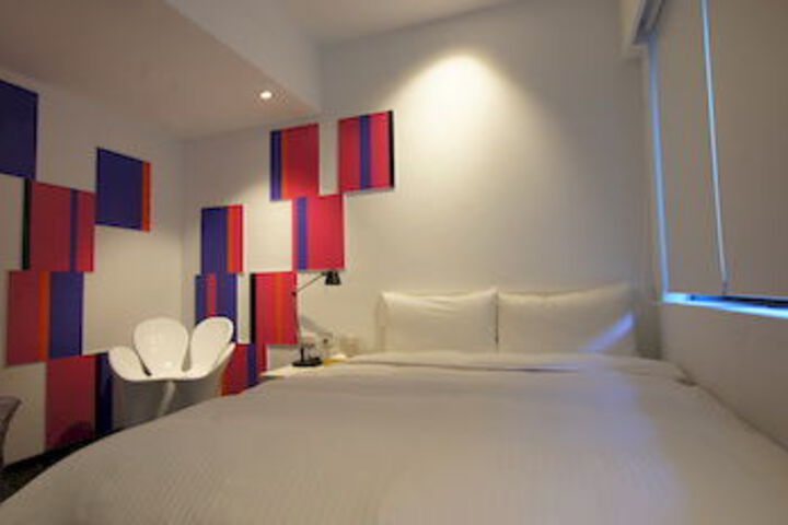 Room 37 of 65