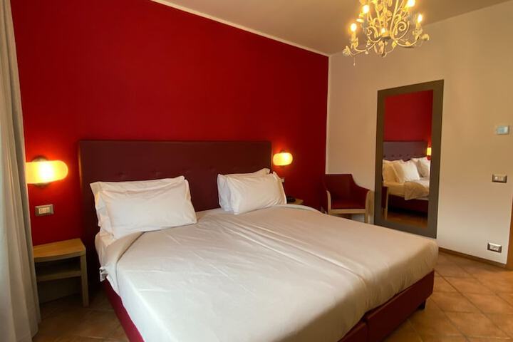Room 5 of 26