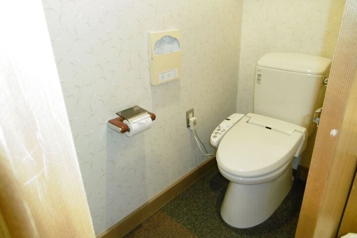 Room 15 of 36