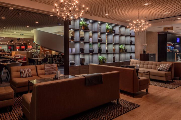 Guest Lobby