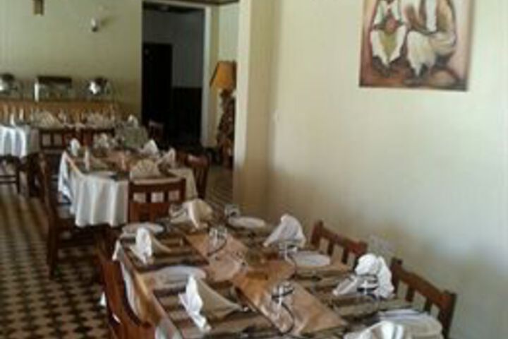 Dining 6 of 31