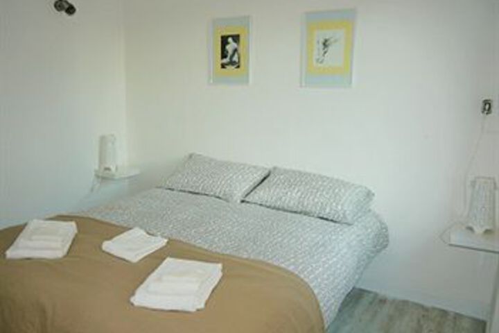 Room 8 of 23