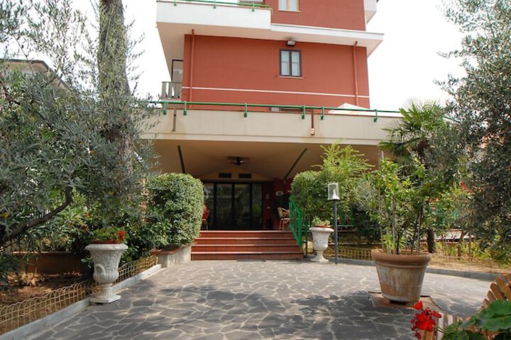 Hotel 67 of 73