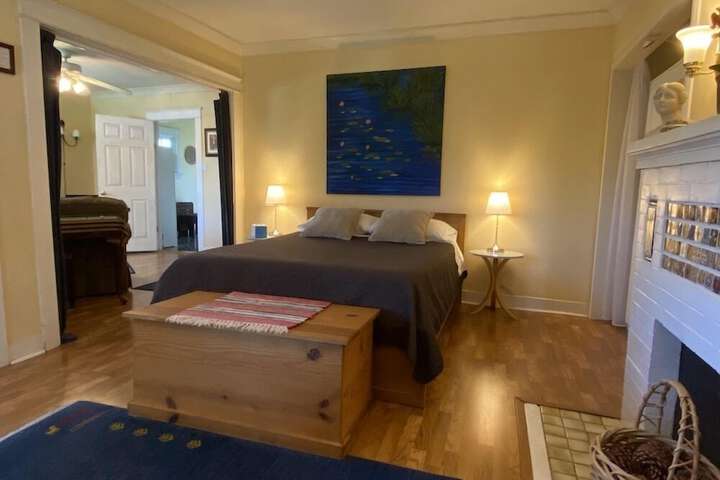 Room 6 of 7
