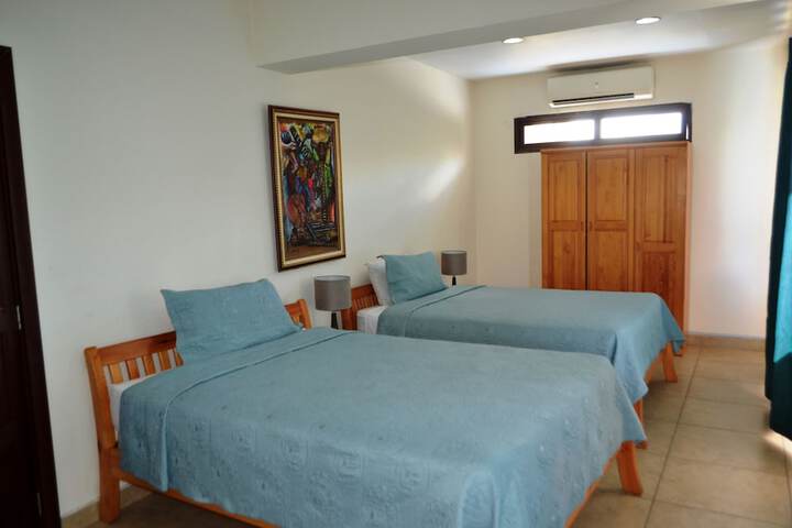 Room 3 of 37