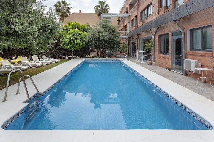 Hotel with Pool