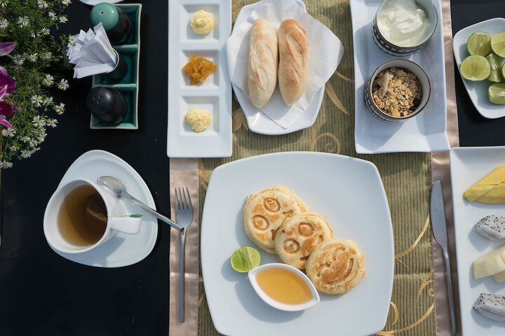 Breakfast/Coffee Service 50 of 71