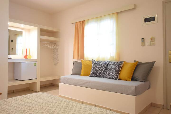 Room 8 of 53