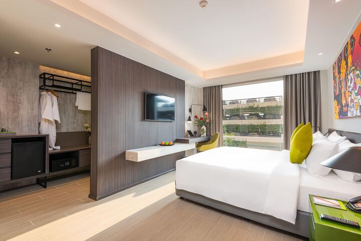 Room 34 of 190