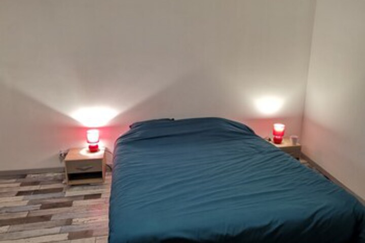 Room 9 of 15