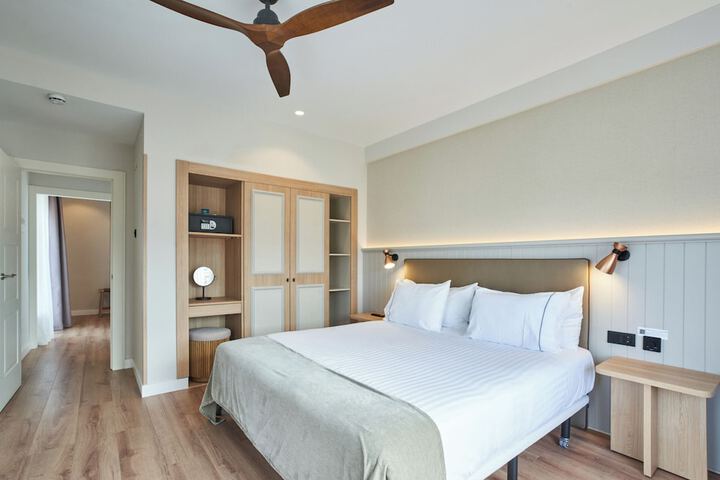 Room 43 of 132