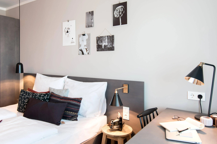 Room 2 of 15