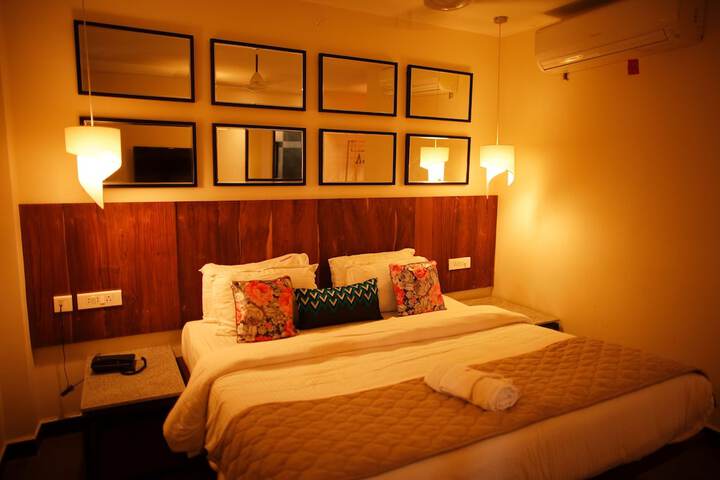 Room 13 of 81