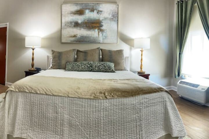 Room 12 of 24