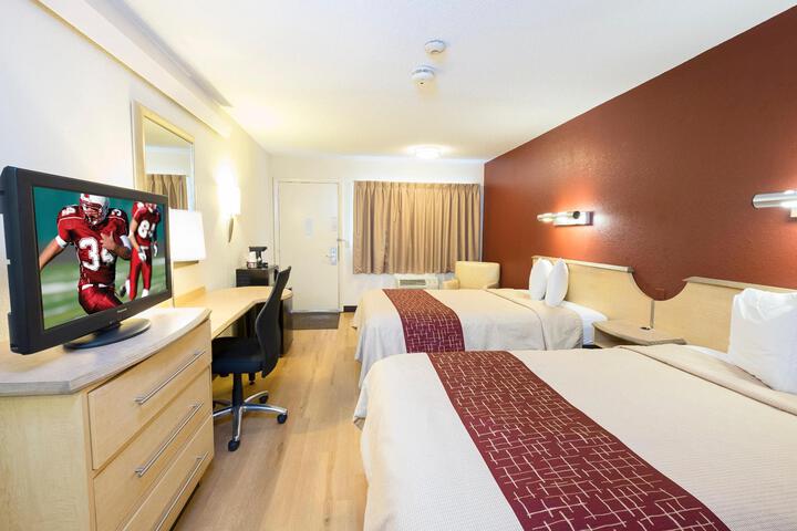 Standard Room, King or Two Doubles (3 of 11)