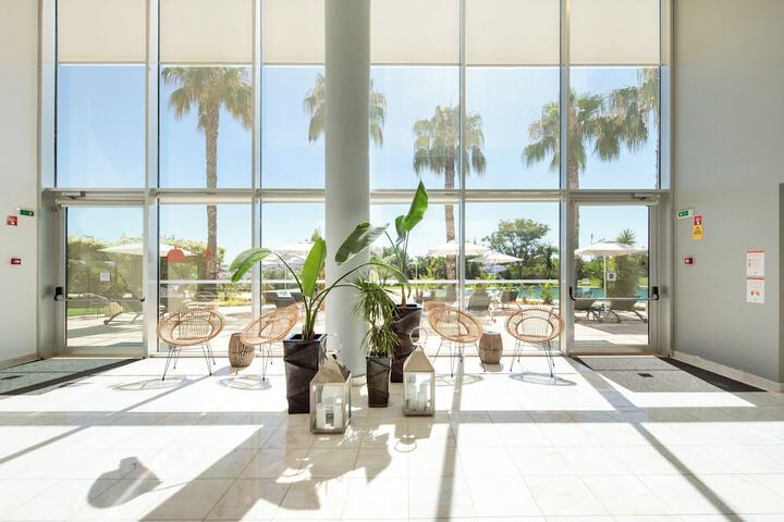 Guest Lobby
