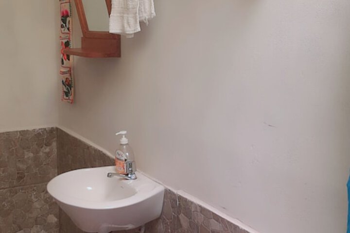 Room 11 of 15