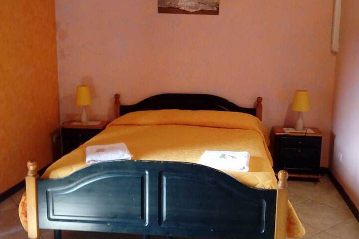 Room 4 of 35