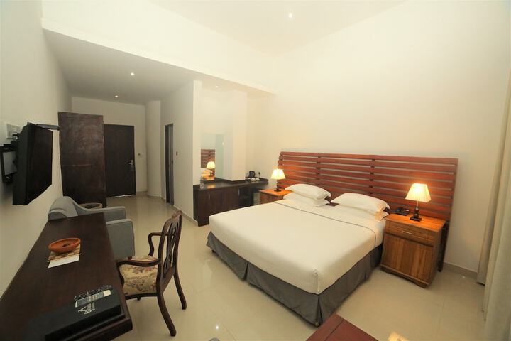 Room 37 of 85