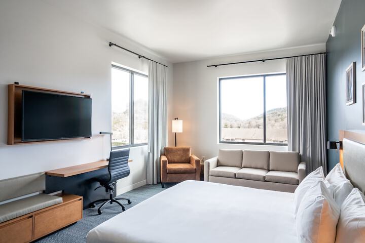 Room 7 of 49