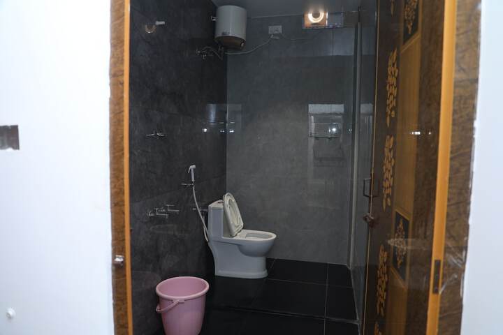 Room 19 of 37