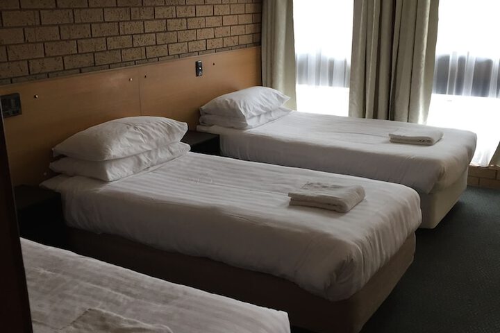 Room 10 of 22