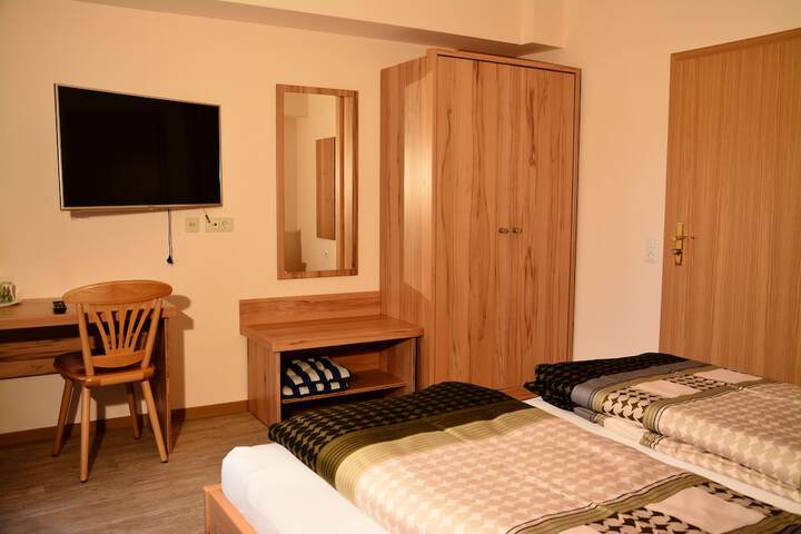 Room 6 of 44