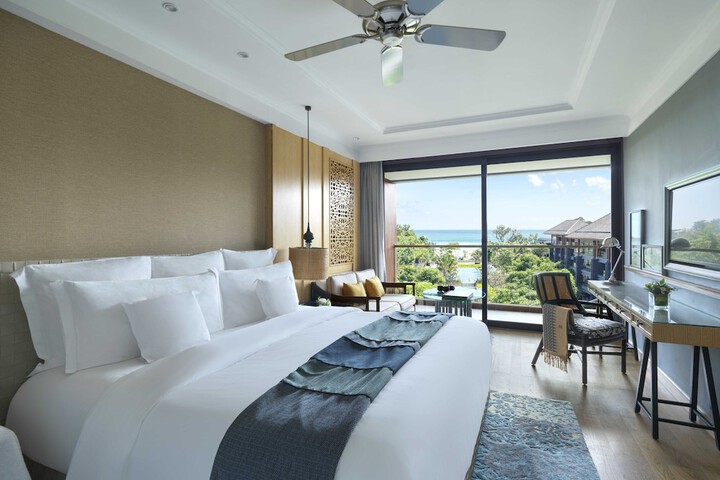 Room 16 of 221