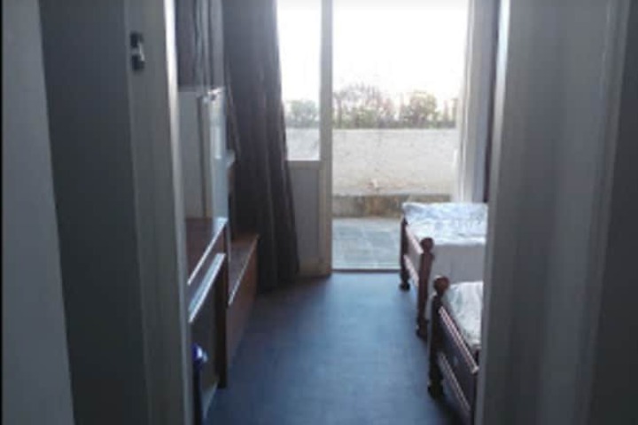 Room 3 of 33