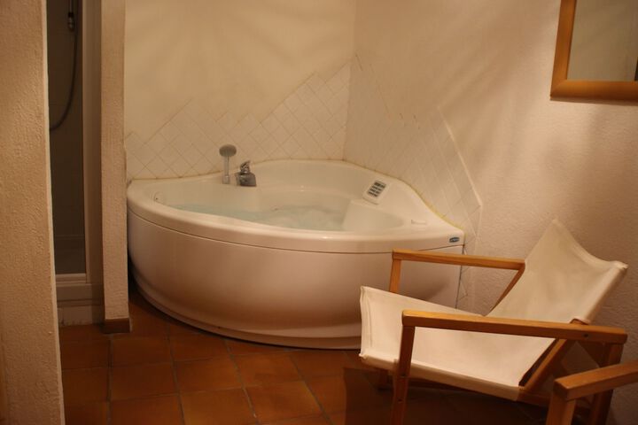 Spa 21 of 40