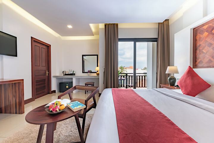 Room 40 of 211