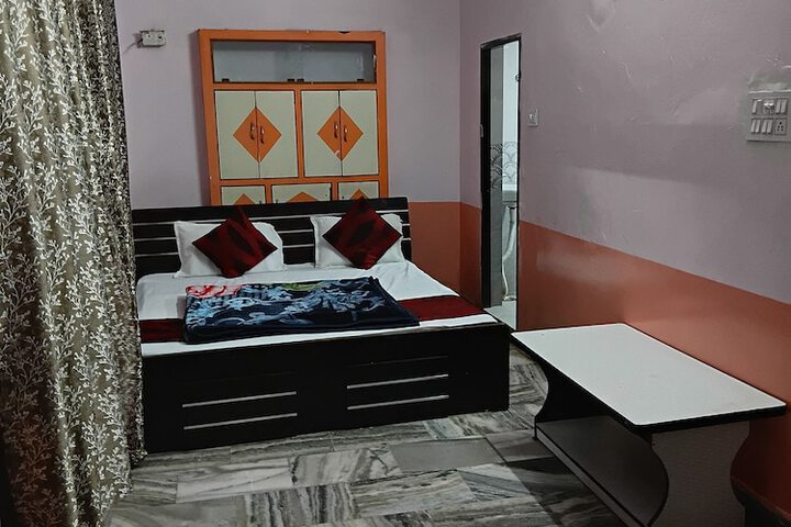 Room 11 of 20