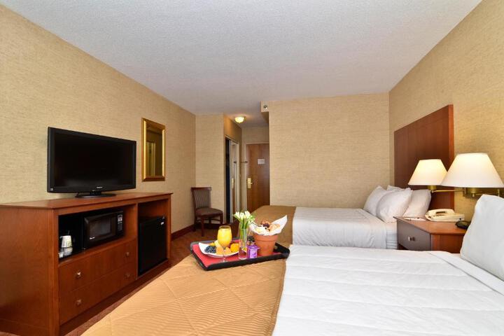 2 Double Beds Business Room (3 of 11)