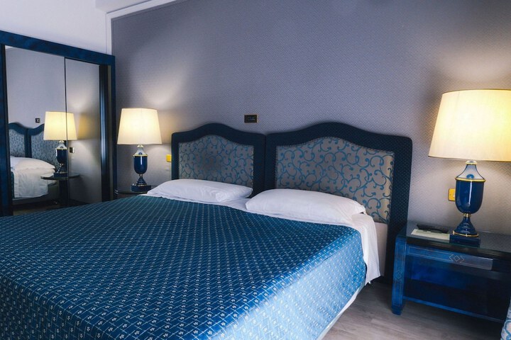 Room 21 of 47