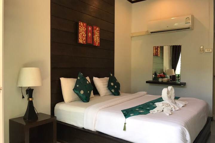 Room 28 of 70