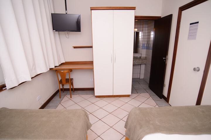 Room 18 of 95