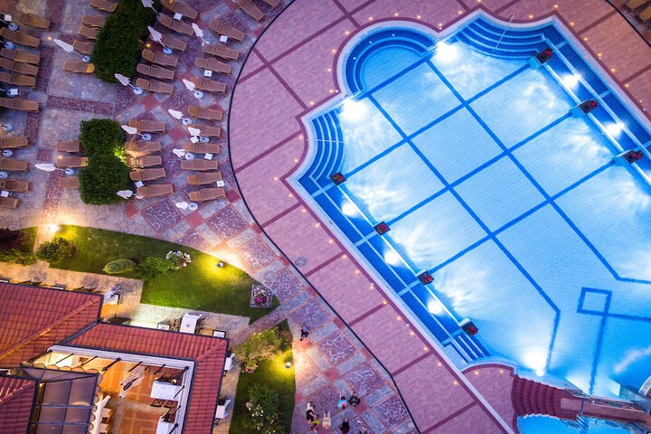 Pool 48 of 173