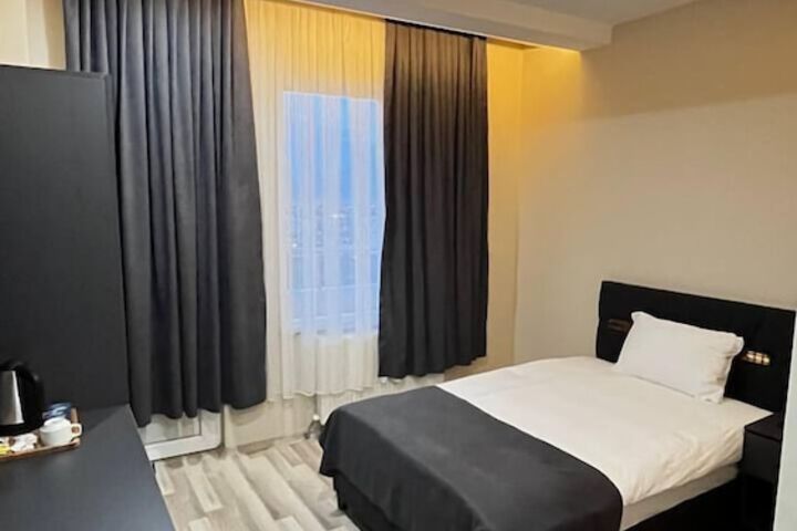 Room 20 of 53