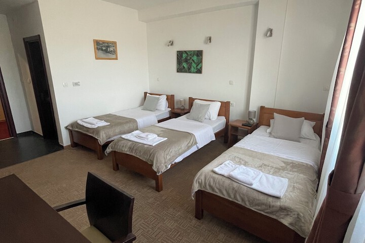 Room 15 of 30